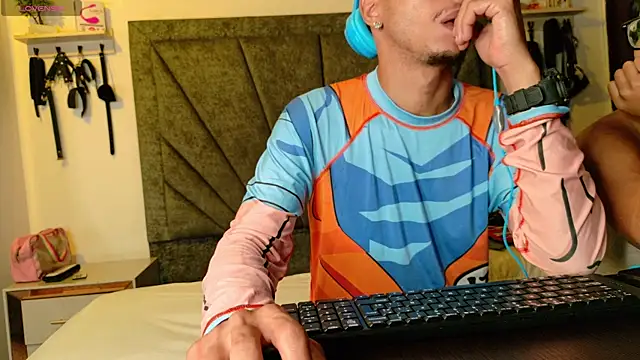 DamianandEva online show from 04/14/26, 12:00