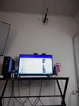 Snapshot of Natural_BIGASS_Nina chatting on 11/30/25, 10:58 Natural BIGASS Nina online show from 11/30/25, 10:58