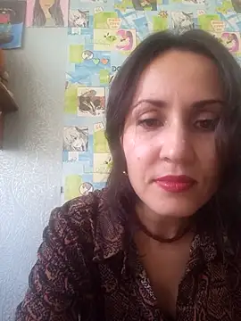 Snapshot of Hhanna chatting on 10/31/25, 09:54 Hhanna online show from 10/31/25, 09:54