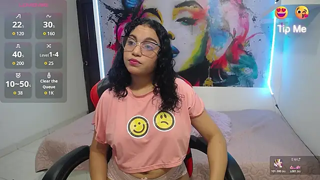 Snapshot of valeria_martinez19 chatting on 05/20/26, 03:02 valeria martinez19 online show from 05/20/26, 03:02