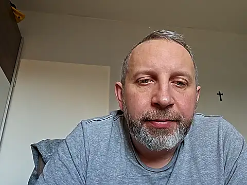 Snapshot of ghost430000 chatting on 11/16/25, 10:32 ghost430000 online show from 11/16/25, 10:32