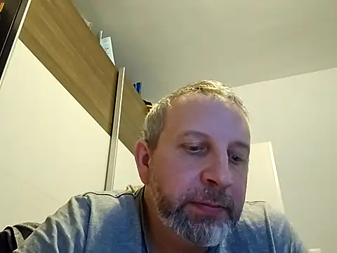 Snapshot of ghost430000 chatting on 12/13/25, 09:53 ghost430000 online show from 12/13/25, 09:53