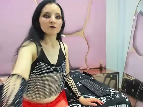 Snapshot of Morticia_Black chatting on 11/13/25, 07:35 Morticia Black online show from 11/13/25, 07:35