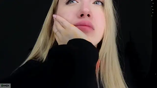 Snapshot of adele_armass chatting on 01/09/26, 08:54 adele armass online show from 01/09/26, 08:54