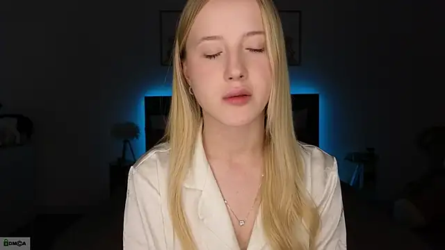 Snapshot of adele_armass chatting on 02/04/26, 08:58 adele armass online show from 02/04/26, 08:58