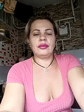 Snapshot of MilkySky chatting on 11/12/25, 10:30 MilkySky online show from 11/12/25, 10:30