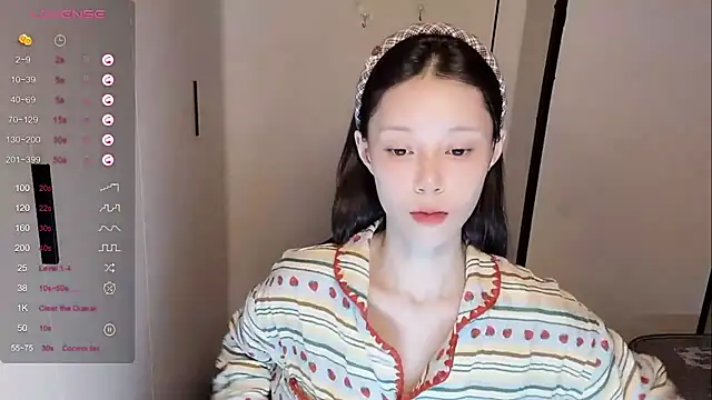 yuyu-33 online show from 11/11/25, 12:32