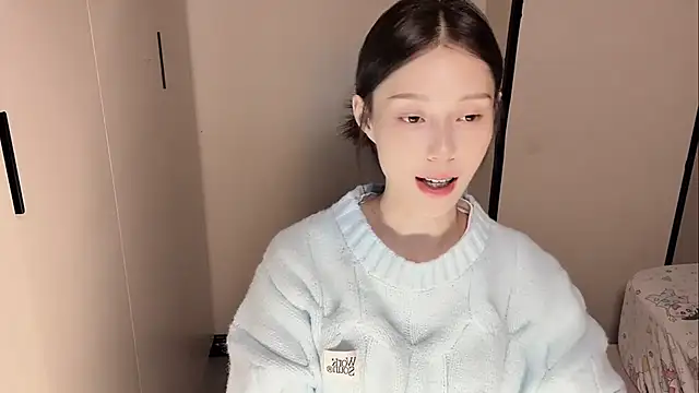 yuyu-33 online show from 11/30/25, 01:48