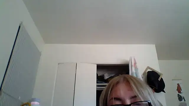 Snapshot of Fargo488 chatting on 10/30/25, 03:35 Fargo488 online show from 10/30/25, 03:35