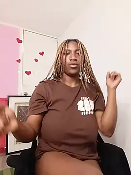 EvonyFoxxx online show from 03/22/26, 05:44