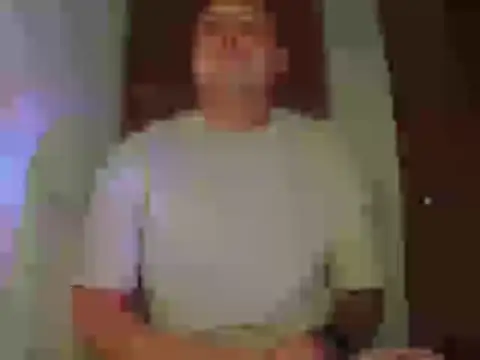 Snapshot of NathanielLux29 chatting on 11/07/25, 12:54 NathanielLux29 online show from 11/07/25, 12:54