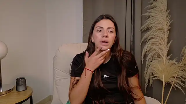 Snapshot of SeleneNova chatting on 05/21/26, 03:30 SeleneNova online show from 05/21/26, 03:30
