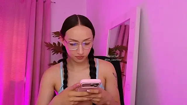 BabyLauritaa online show from 04/17/26, 07:50