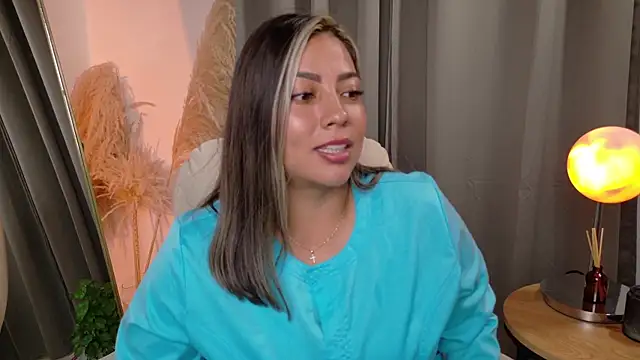 Zara Nova online show from 05/30/26, 04:48