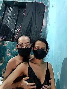 Snapshot of RITU_COUPLE chatting on 10/31/25, 07:59 RITU COUPLE online show from 10/31/25, 07:59