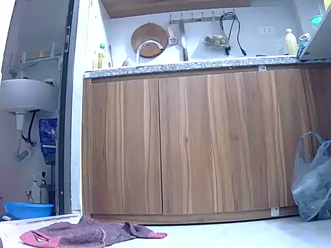 Snapshot of Drizzle-Rian chatting on 11/27/25, 04:47 Drizzle-Rian online show from 11/27/25, 04:47