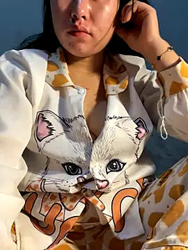 lylyyou online show from 12/03/25, 11:08