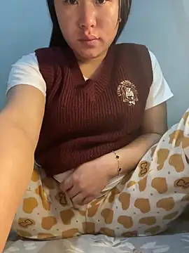 lylyyou online show from 12/03/25, 11:36