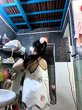 Snapshot of Okleotina9 chatting on 03/13/26, 04:52 Okleotina9 online show from 03/13/26, 04:52