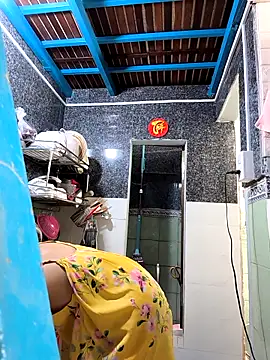 Snapshot of Okleotina9 chatting on 04/07/26, 02:45 Okleotina9 online show from 04/07/26, 02:45