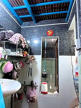 Snapshot of Okleotina9 chatting on 04/13/26, 03:45 Okleotina9 online show from 04/13/26, 03:45