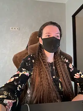 ZlatoslavaLo online show from 11/11/25, 05:51