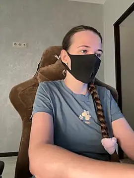 ZlatoslavaLo online show from 11/13/25, 07:51