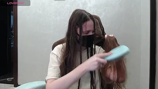 ZlatoslavaLo online show from 12/04/25, 09:40