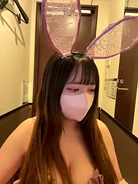 Snapshot of emiri_da_nyan chatting on 12/20/25, 03:13 emiri da nyan online show from 12/20/25, 03:13