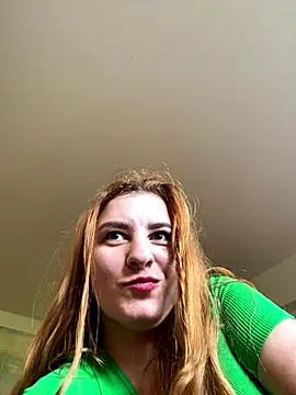 Snapshot of MOLO-ko chatting on 10/30/25, 10:49 MOLO-ko online show from 10/30/25, 10:49