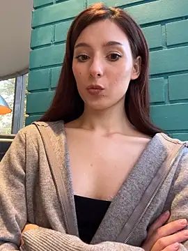 Snapshot of LilluKatten chatting on 11/07/25, 01:11 LilluKatten online show from 11/07/25, 01:11