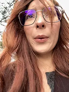 Snapshot of LilluKatten chatting on 12/04/25, 09:29 LilluKatten online show from 12/04/25, 09:29