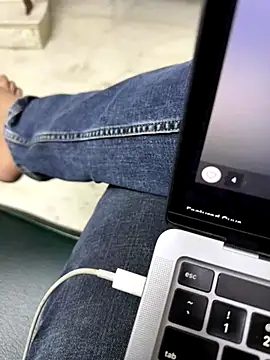 Snapshot of curvydickindian chatting on 10/30/25, 12:06 curvydickindian online show from 10/30/25, 12:06