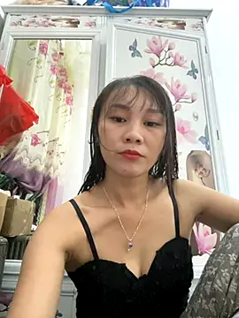 Snapshot of Amino-Suca chatting on 11/02/25, 10:50 Amino-Suca online show from 11/02/25, 10:50