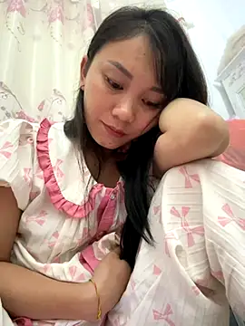 Snapshot of Amino-Suca chatting on 11/16/25, 06:24 Amino-Suca online show from 11/16/25, 06:24