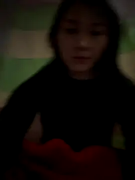 Snapshot of Amino-Suca chatting on 12/05/25, 03:04 Amino-Suca online show from 12/05/25, 03:04