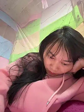 Snapshot of Amino-Suca chatting on 12/17/25, 12:38 Amino-Suca online show from 12/17/25, 12:38