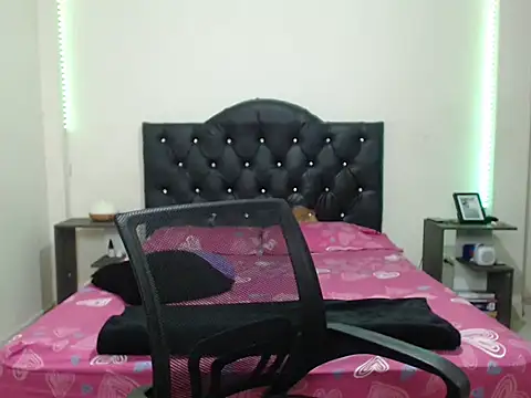 Girlbigtits online show from 11/20/25, 03:07