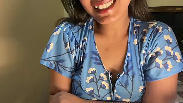 Snapshot of Shilpa_7 chatting on 06/08/26, 11:10 Shilpa 7 online show from 06/08/26, 11:10