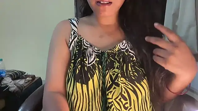 Snapshot of Shilpa_7 chatting on 06/11/26, 05:11 Shilpa 7 online show from 06/11/26, 05:11