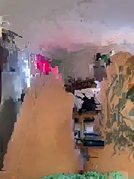 Snapshot of gatitaamelosa chatting on 11/23/25, 10:20 gatitaamelosa online show from 11/23/25, 10:20