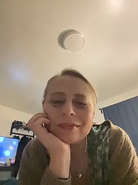 Snapshot of ToriLove777 chatting on 12/01/25, 07:57 ToriLove777 online show from 12/01/25, 07:57