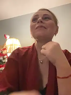 Snapshot of ToriLove777 chatting on 12/15/25, 04:28 ToriLove777 online show from 12/15/25, 04:28