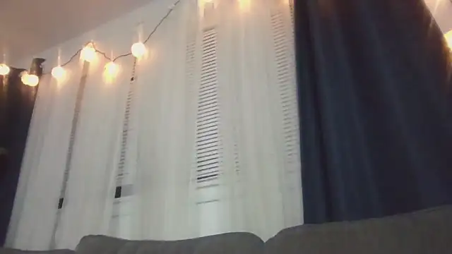 Snapshot of prettylildes chatting on 11/01/25, 02:46 prettylildes online show from 11/01/25, 02:46