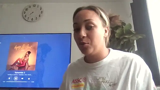 Snapshot of prettylildes chatting on 11/01/25, 07:05 prettylildes online show from 11/01/25, 07:05