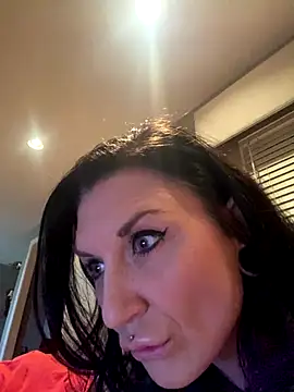 Holyplastic online show from 11/15/25, 01:36