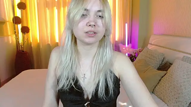 Snapshot of RiskIrina chatting on 10/31/25, 09:21 RiskIrina online show from 10/31/25, 09:21