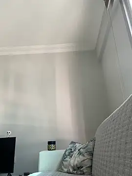 yasinesra757  online show from 01/18/26, 09:13