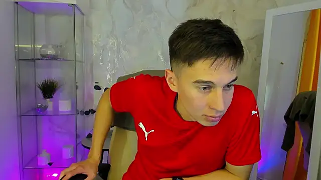 Snapshot of MarkKullen chatting on 11/01/25, 05:15 MarkKullen online show from 11/01/25, 05:15