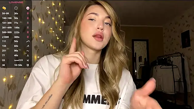 Snapshot of OrethaEredia chatting on 12/19/25, 06:04 OrethaEredia online show from 12/19/25, 06:04